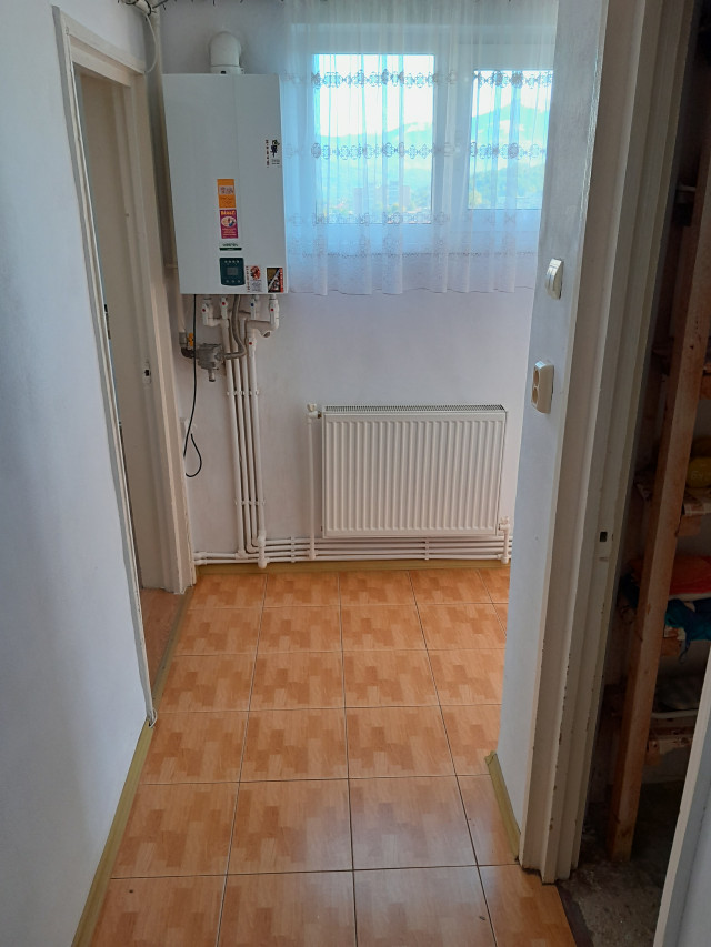 Vand apartament 2 camere