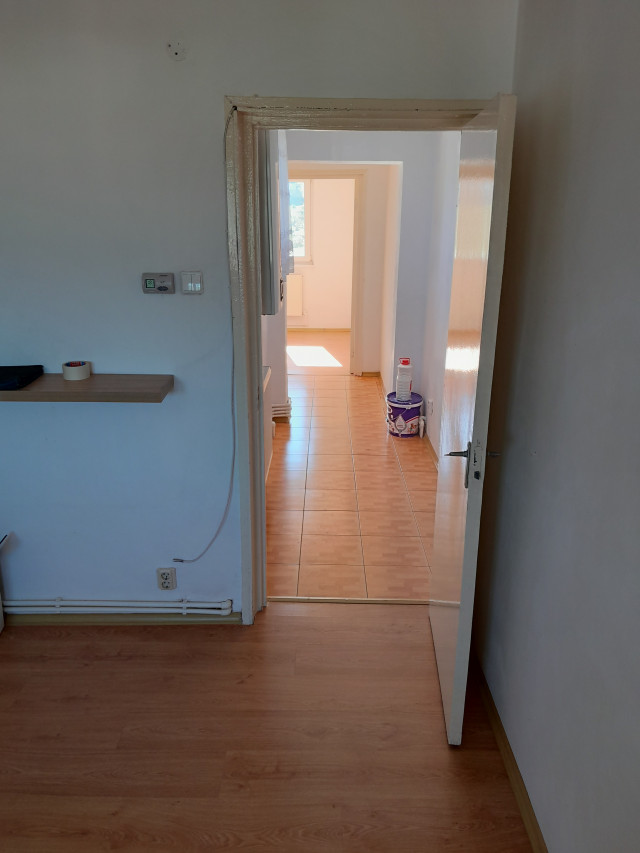 Vand apartament 2 camere