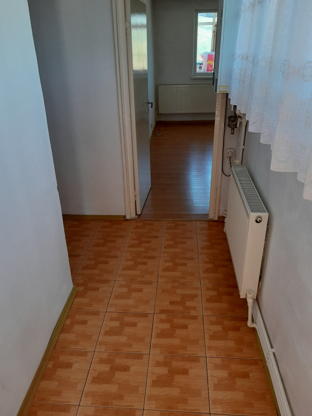 Vand apartament 2 camere