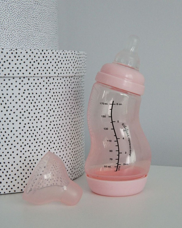 Biberon nou-nascut cu tetina cu scurgere lenta 170 ml
