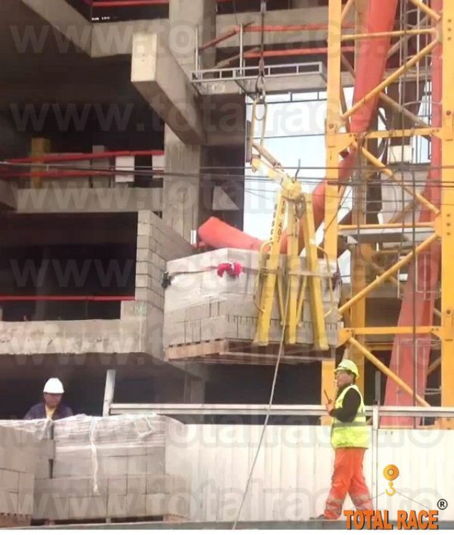 Dispozitiv ridicare cu furca pentru macara cu lame de 1200 mm